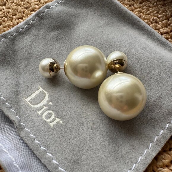 DiorFront-Back Tribales White Pearl Earrings